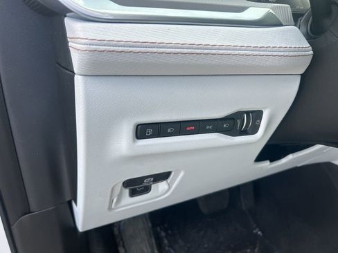 New 2026 Jeep Cherokee Limited image 38