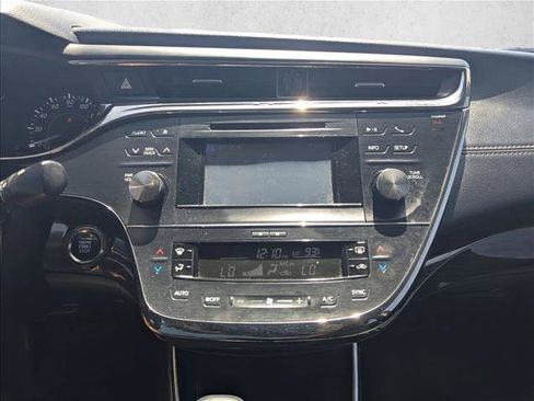 Used 2013 Toyota Avalon XLE Premium FWD image 13
