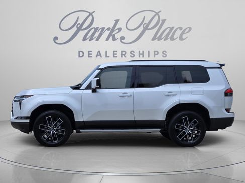Certified 2026 Lexus GX 550 w/ Accessory Package (2T) AWD/4WD image 2