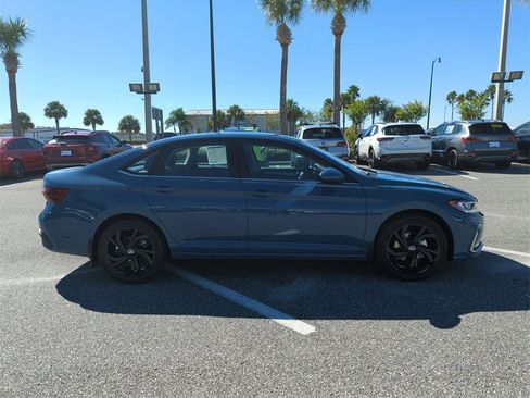 New 2026 Volkswagen Jetta SE image 3