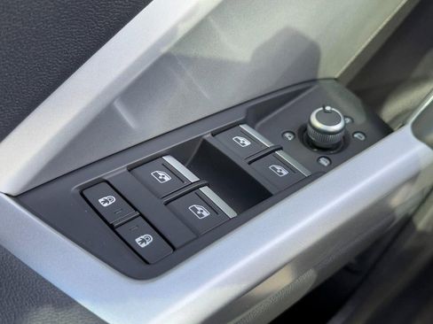 Used 2025 Audi Q3 2.0T Premium w/ Convenience Package image 22