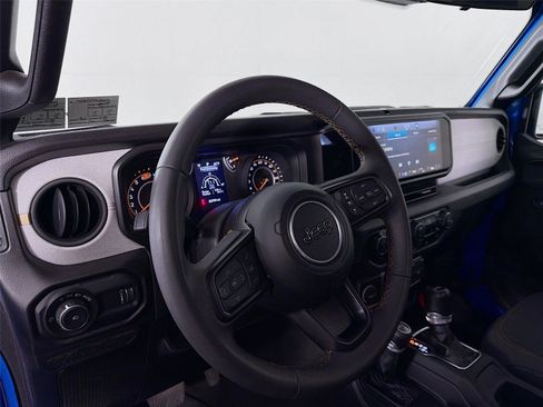 Used 2024 Jeep Wrangler Unlimited Sport AWD/4WD image 9
