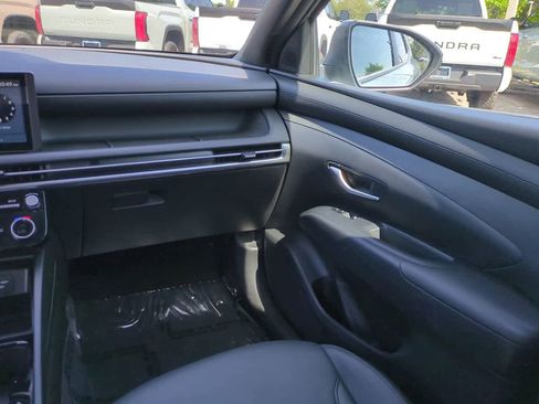 Used 2025 Hyundai Santa Cruz SEL FWD image 16