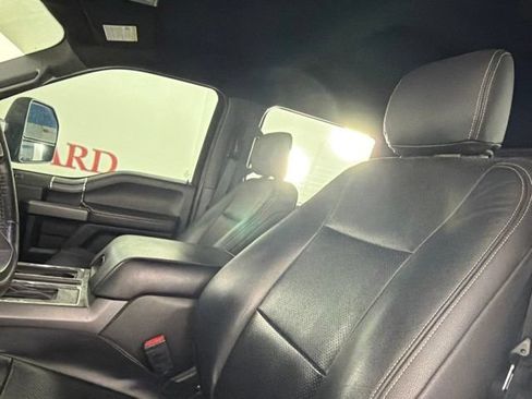 Used 2019 Ford F150 XLT w/ Equipment Group 302A Luxury AWD/4WD image 11