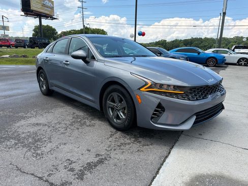 Used 2022 Kia K5 LX FWD image 1