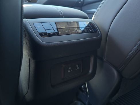 New 2026 Nissan Pathfinder SL image 11