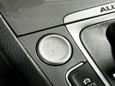 Used 2017 Volkswagen Golf Alltrack SE image 18