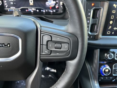 Used 2024 GMC Yukon XL Denali Ultimate AWD/4WD image 32