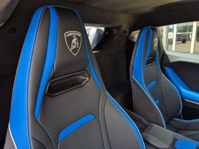 Used 2026 Lamborghini Temerario AWD/4WD image 14