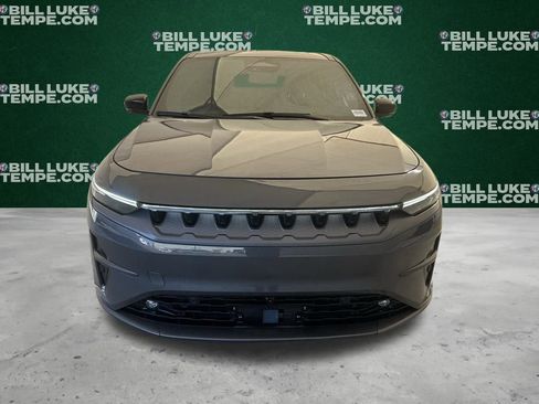 Used 2025 Jeep Wagoneer S Launch Edition image 11