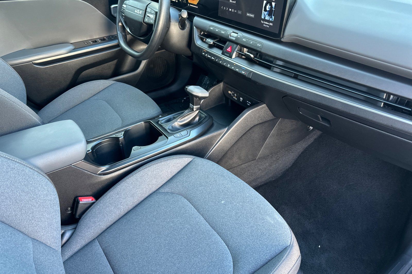 Used 2025 Kia K4 FWD image 16