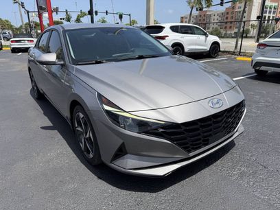 Used 2023 Hyundai Elantra SEL w/ Convenience Package