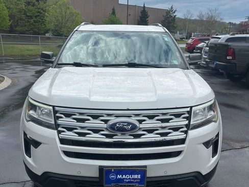 Used 2019 Ford Explorer XLT w/ Equipment Group 202A AWD/4WD image 3