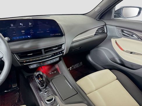 Used 2025 Cadillac CT5 Sport w/ Technology Package image 24