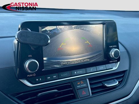 Used 2023 Nissan Altima 2.5 S FWD image 17