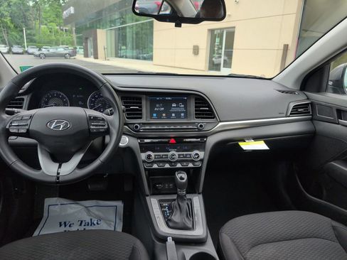 Used 2020 Hyundai Elantra Value Edition w/ Cargo Package (C1) FWD image 12