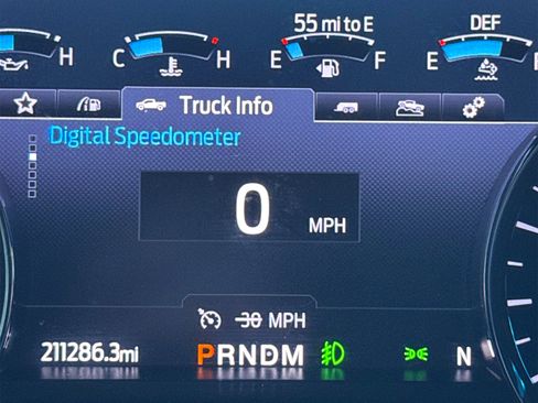 Used 2022 Ford F250 Platinum w/ FX4 Off-Road Package image 28