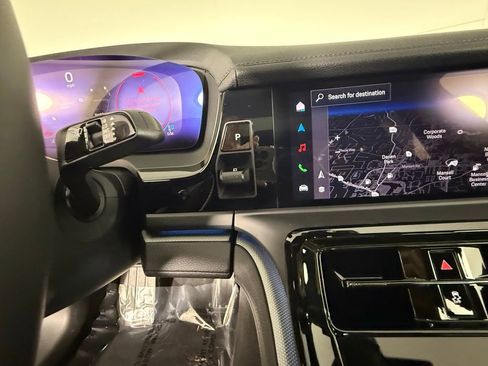 Certified 2025 Porsche Panamera image 42