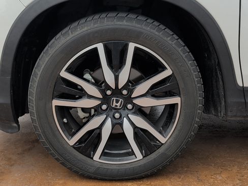 Used 2021 Honda Pilot Touring image 7