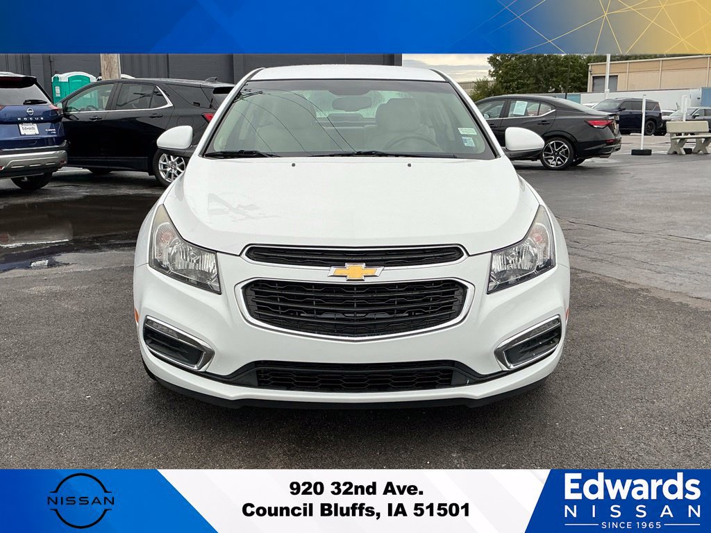 Used 2015 Chevrolet Cruze LT FWD image 3