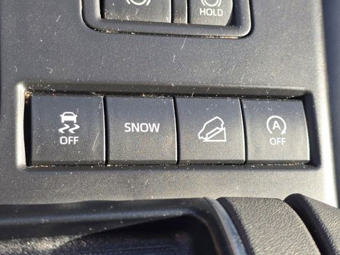 Used 2021 Toyota Highlander XSE image 27