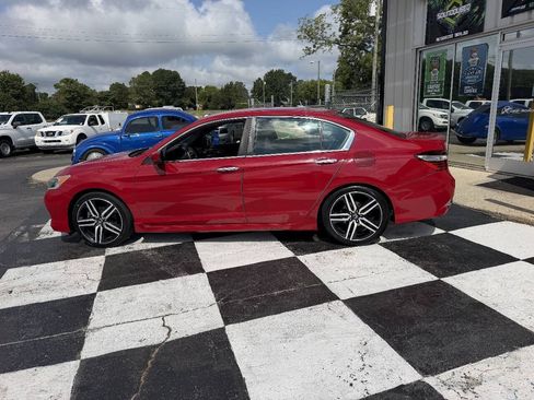 Used 2016 Honda Accord Sport image 8