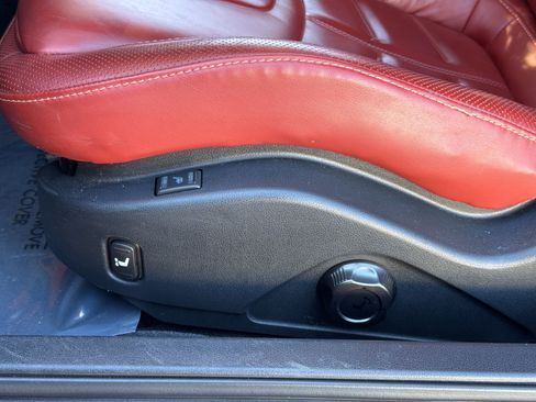 Used 2024 Nissan GT-R Premium w/ Premium Interior Package image 41