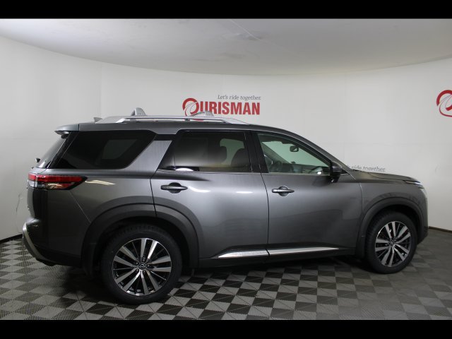 Used 2022 Nissan Pathfinder Platinum AWD/4WD image 9