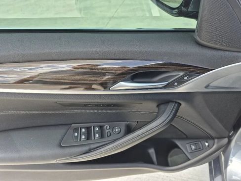 Used 2019 BMW 530e w/ Convenience Package RWD image 14