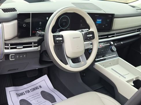 Used 2024 Hyundai Santa Fe Calligraphy image 17