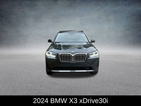 Used 2024 BMW X3 xDrive30i w/ Premium Package w/ZPA image 3