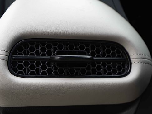 Used 2026 Honda HR-V LX image 38