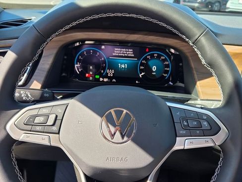 New 2026 Volkswagen Atlas SE FWD image 24