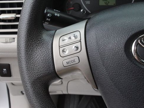 Used 2012 Toyota Corolla LE FWD image 15