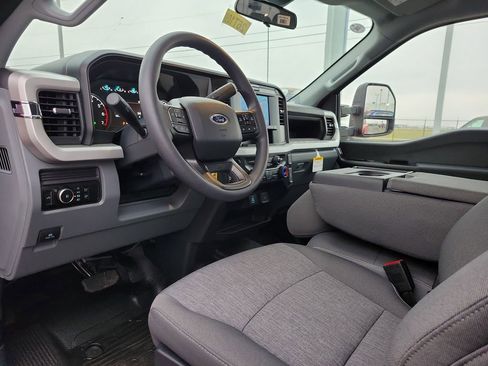 New 2026 Ford F250 XL w/ XL Off-Road Package image 20