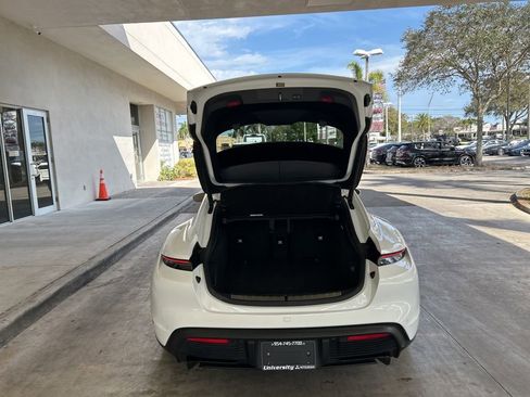 Used 2023 Porsche Taycan GTS image 32