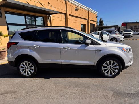Used 2019 Ford Escape SEL AWD/4WD image 7