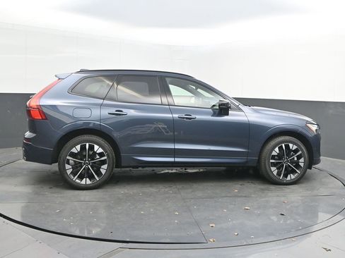 New 2026 Volvo XC60 B5 Plus AWD/4WD image 8