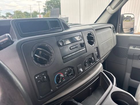 Used 2012 Ford E-250 and Econoline 250 w/ PWR Group RWD image 19