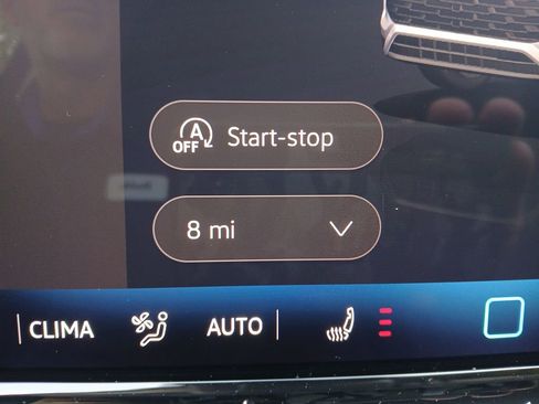 New 2025 Volkswagen Tiguan SE image 16