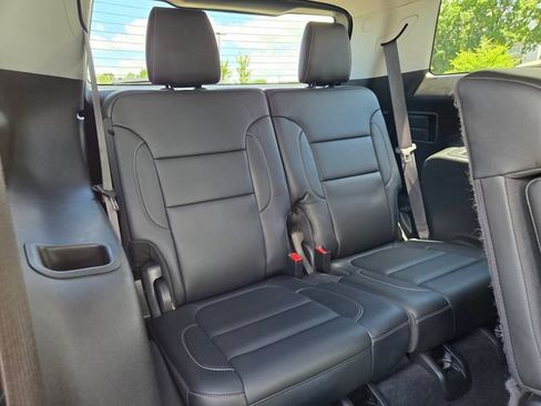 Used 2021 GMC Acadia SLT AWD/4WD image 21