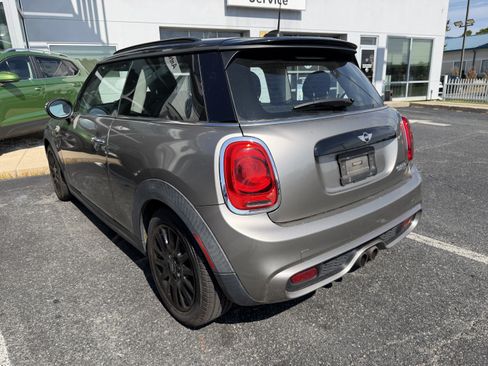 Used 2017 MINI Cooper S FWD image 3