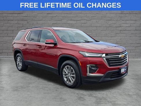 Used 2023 Chevrolet Traverse LT FWD image 1