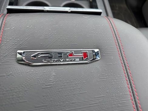 Used 2025 GMC Yukon AT4 Ultimate AWD/4WD image 17