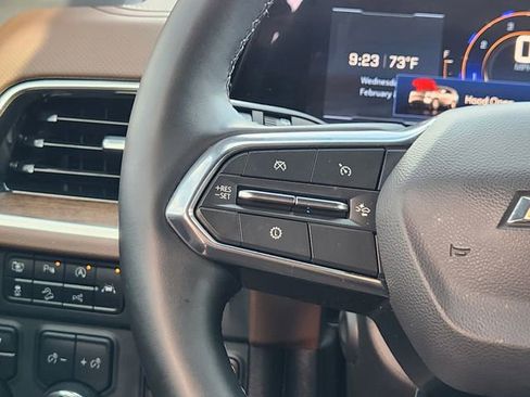 Used 2025 Chevrolet Suburban High Country image 28