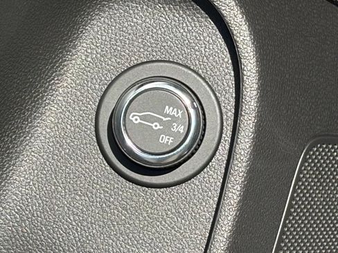 Used 2025 Buick Envista Sport Touring FWD image 19