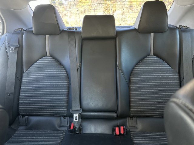 Used 2020 Toyota Camry SE FWD image 30