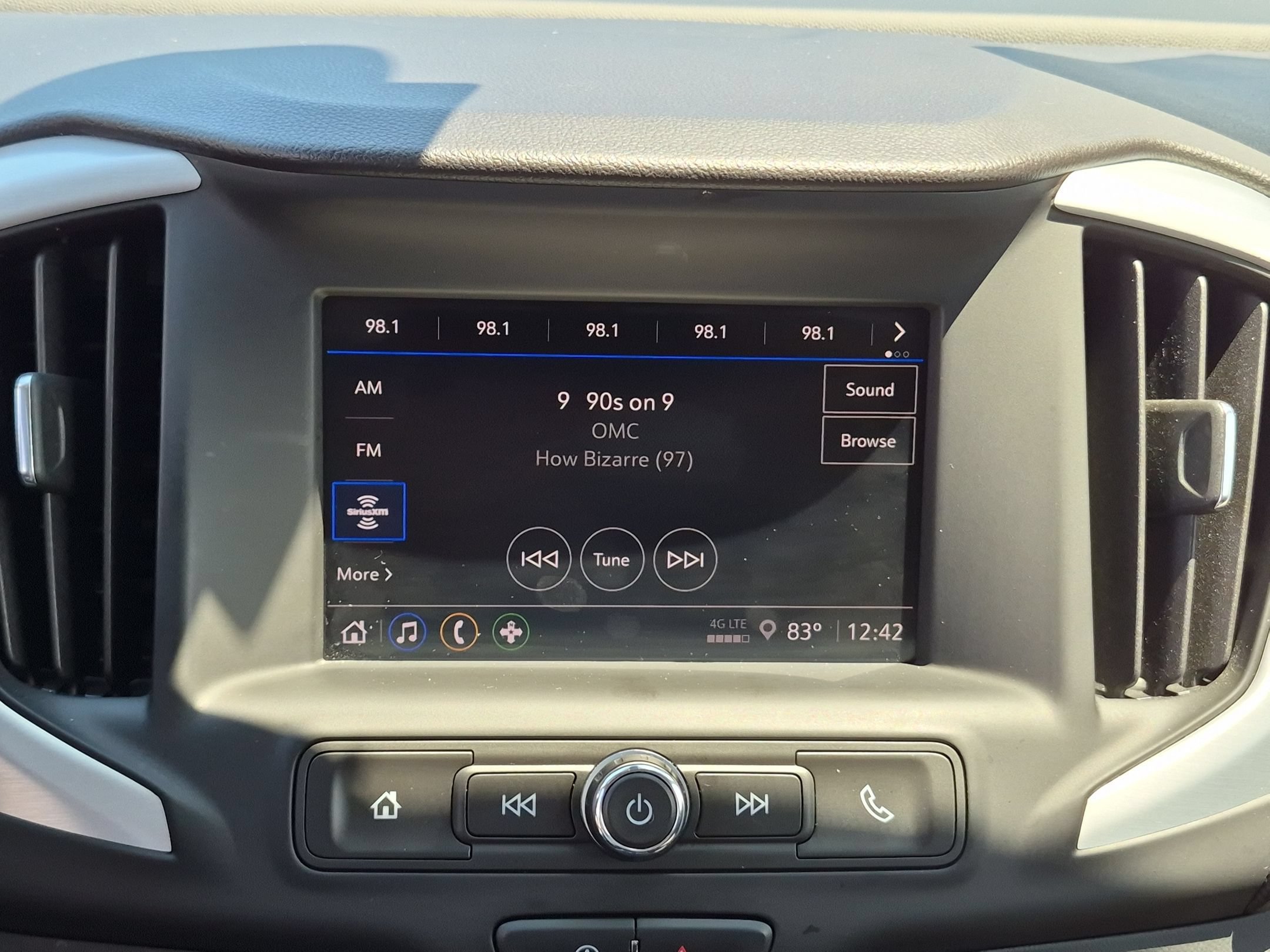 Certified 2023 GMC Terrain SLE FWD image 12