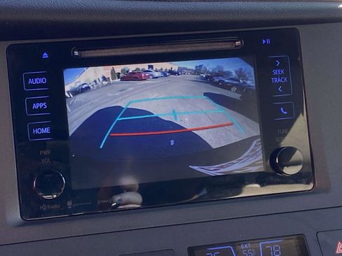 Used 2016 Toyota Sienna XLE image 18