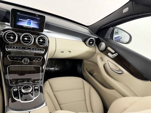 Used 2018 Mercedes-Benz C 300 4MATIC Sedan image 57